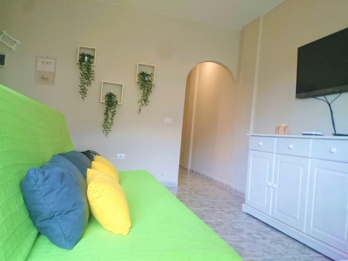 Bright Spacious Apartment, 2 Min Walk From Apartment Candelaria