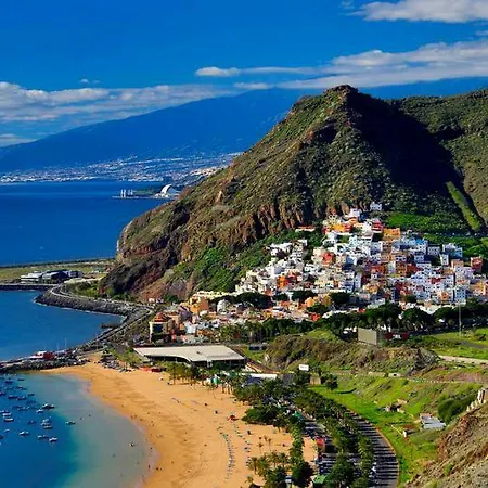 Bright Spacious Apartment, 2 Min Walk From Beach Candelaria Exterior photo