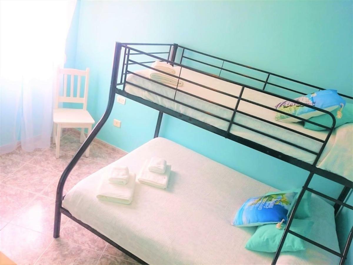 Bright Spacious Apartment, 2 Min Walk From Apartment Candelaria